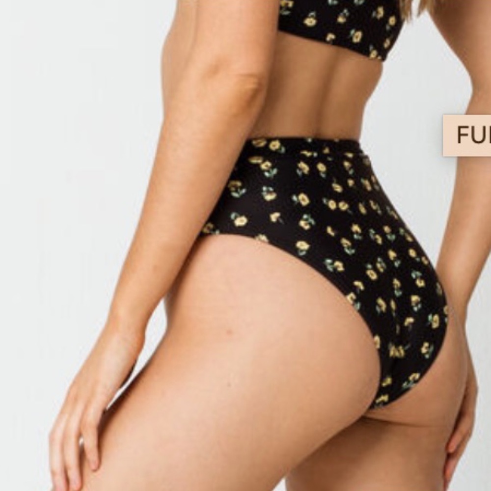 Bikini bottoms
